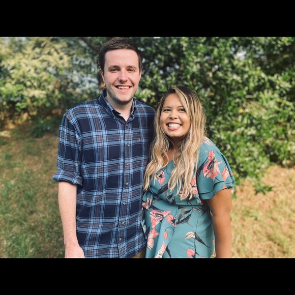 Meet your Posher, Kayla - Picture 2 of 2